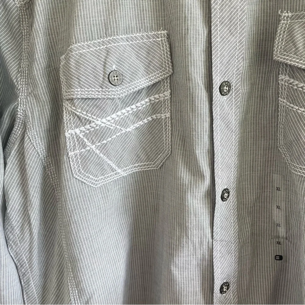 BKE Men's Athletic Fit Long Sleeve Button Up Gray/White Striped Shirt - Picture 5 of 11
